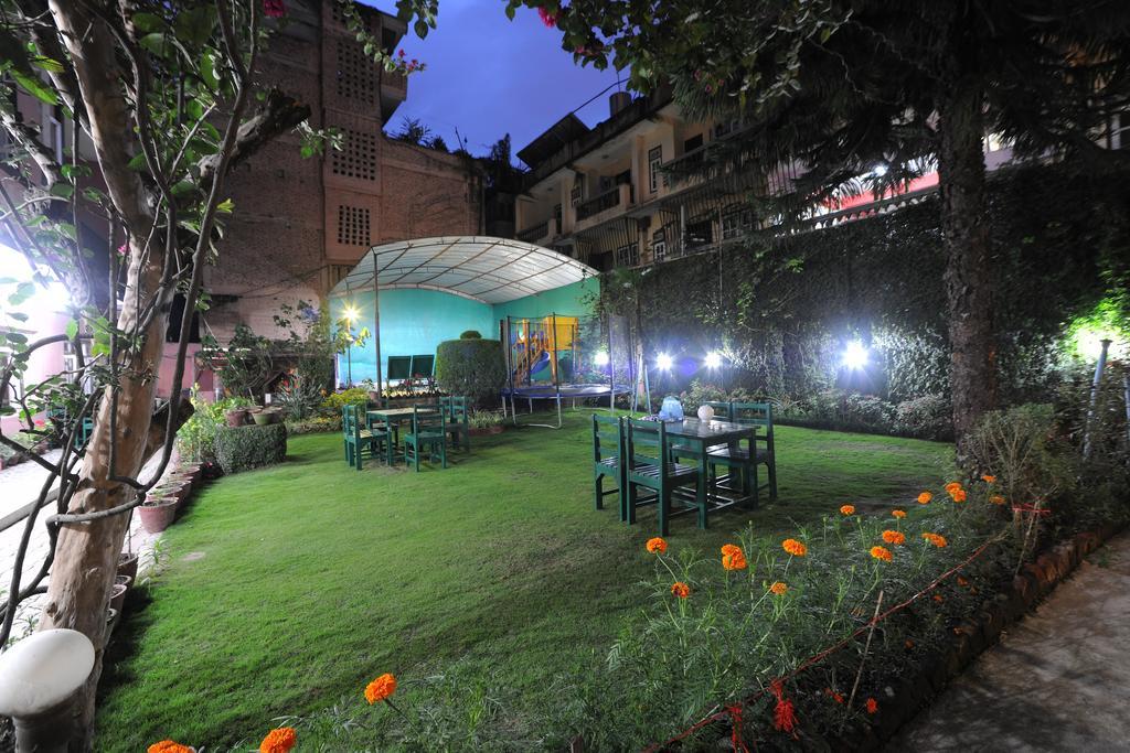 Acme Guest House Катманду Екстер'єр фото