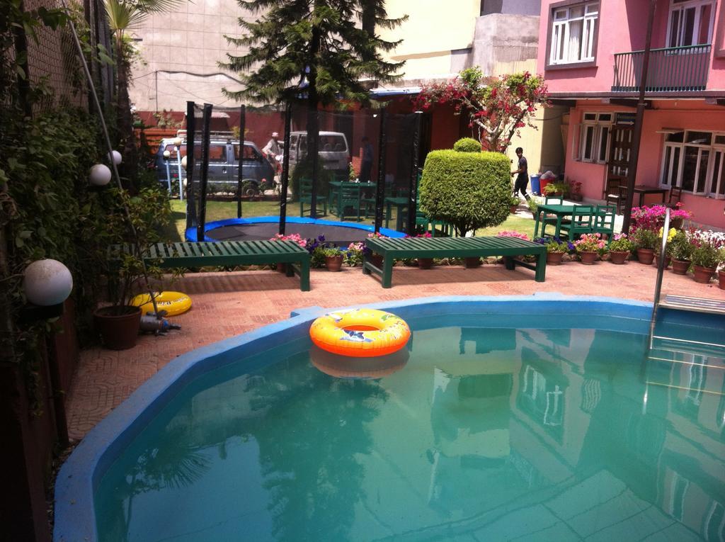 Acme Guest House Катманду Екстер'єр фото