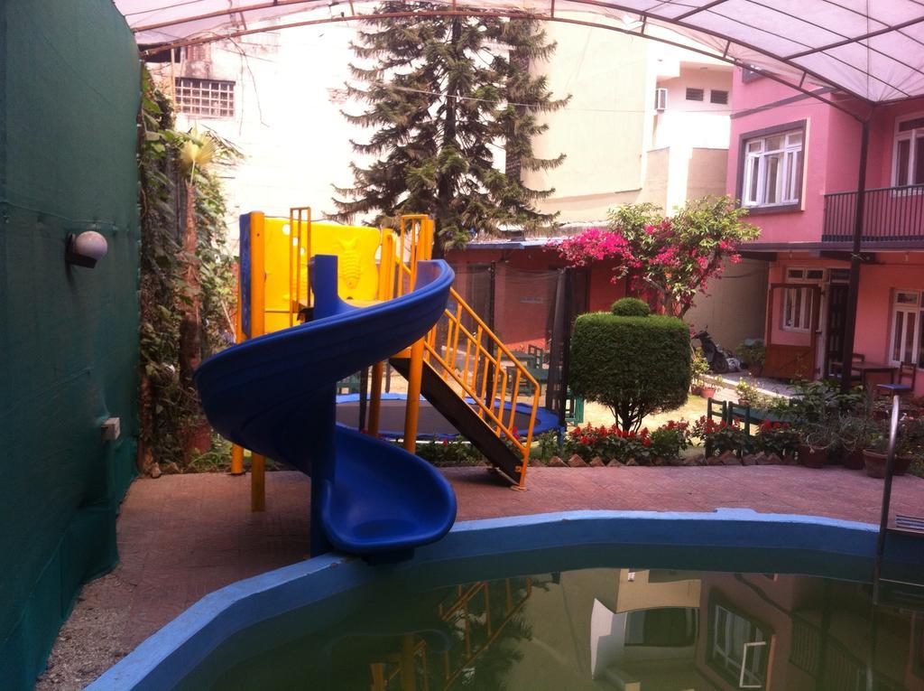 Acme Guest House Катманду Екстер'єр фото