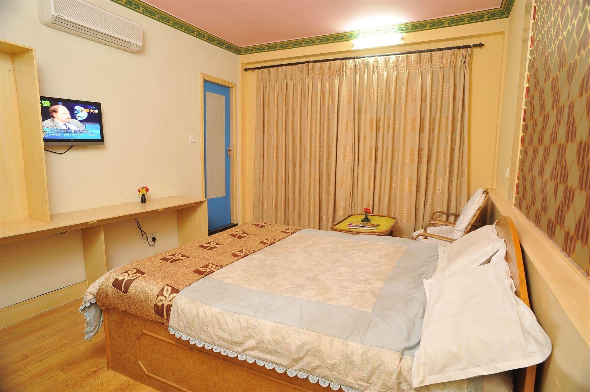Acme Guest House Катманду Екстер'єр фото