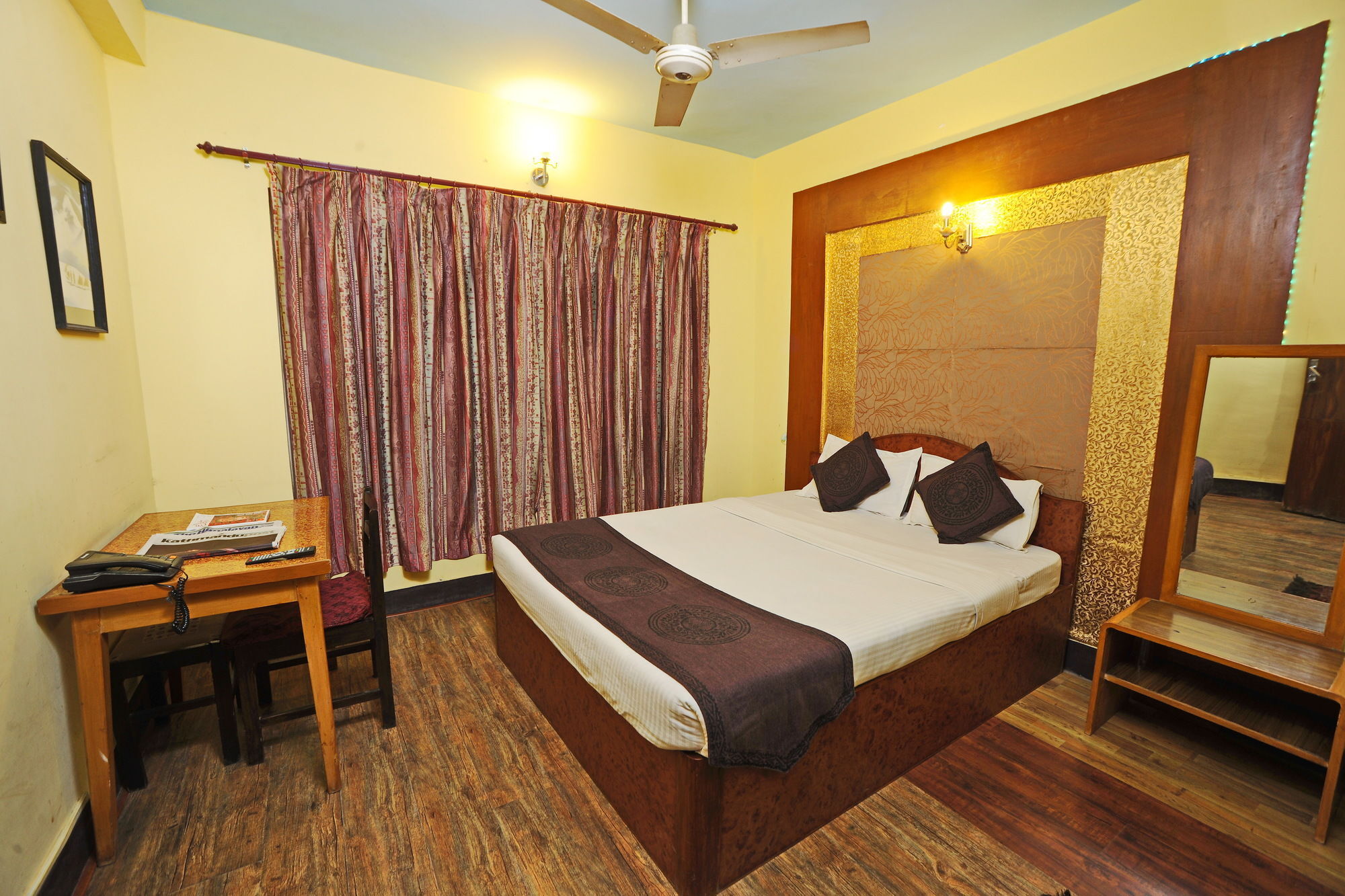 Acme Guest House Катманду Екстер'єр фото