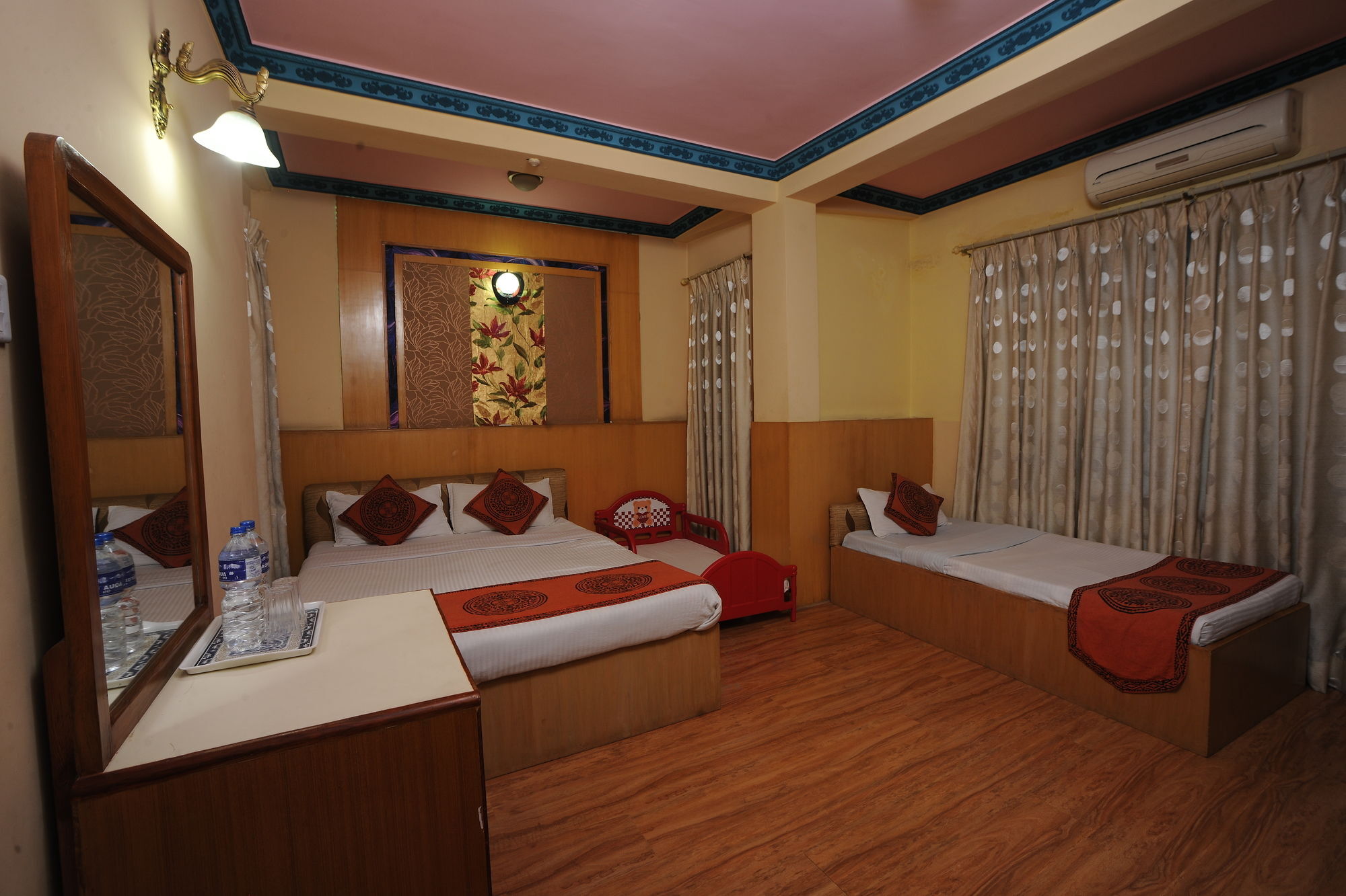 Acme Guest House Катманду Екстер'єр фото